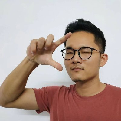 A researcher on quantum algorithm and its applications on quantum many-body systems, machine learning.
