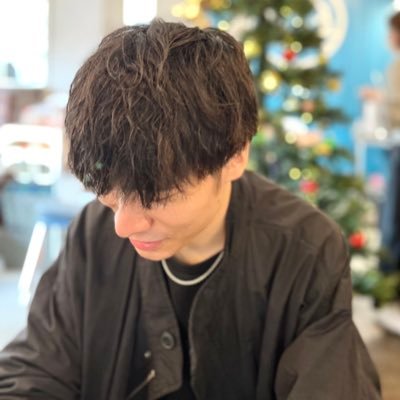 haruki_buppan's profile picture. 【月収30万を最速で稼ぐ論理的ロジックを学べます】20歳｜大学3年｜1年前→貯金127円＆バイト店長に毎日怒鳴られて鬱病… →せどり挫折→せどり自動化理論を考案→10ヶ月で月収30万に…｜↓メルマガやってます。https://t.co/pBJpn42Pb0