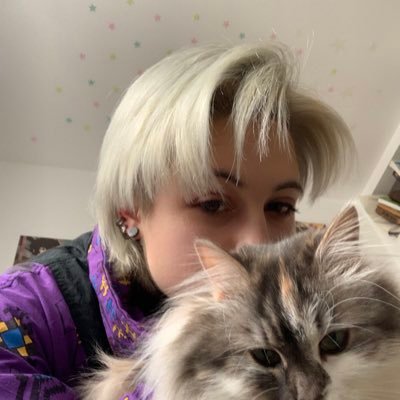 Самотній письменник Тоши | rolerplayer | k-pop dancer | ✨sns✨ | добрий і хлібобулочний | котяча мама