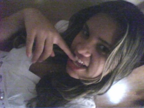 A GAROTINHA IMPERFEITA..
αqeelα qeê chorα de dor,
αqeelα qeê ja sofreu poor αmor,
αqeelα qe sαbe se αrrepender ♥ ESSA SOOU EU KISS KISS