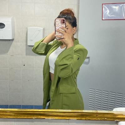 We are paid couple we have toys for fun lesbian ليزبان ليزبيان دبي 🇦🇪🏳️🌈