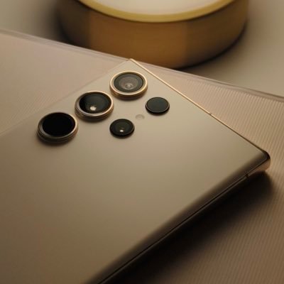the_supreme__'s profile picture. 