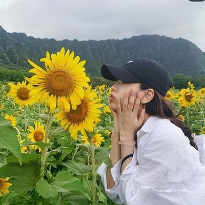 Laarchitecture4's profile picture. I N F J 🌆