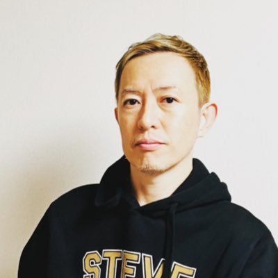 Masaki Uchida。ライター/編集者/ディレクター。雑誌SWITCH元編集長。主に表現者の追跡者。常に心にリスペクト。インタビュー編集執筆企画コピーライティングたまに放送作家や出演も。いつもねむい。