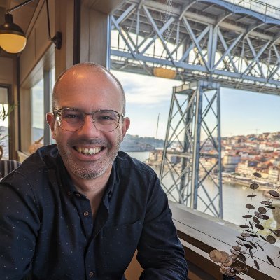 rui_a_costa's profile picture. Ensuring mobile apps load images and videos fast, no matter the user’s network, @codavel. Hosting https://t.co/iFT6EOJA31