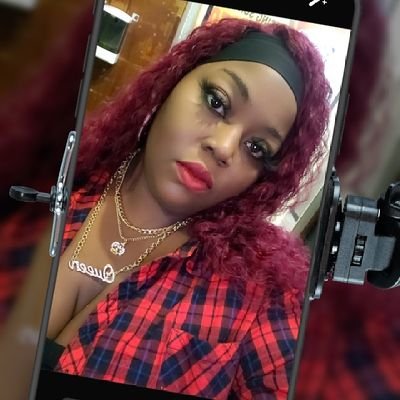 I'M VERY INDEPENDENT,ALWAYS THE LIFE OF ANY PARTY,I'M COOL TO BE AROUND BUT PLEASE BELIEVE I DNT PLAY,THERE'S NO1 DO THIS LIKE ME, I JUST ENJOY LIFE!