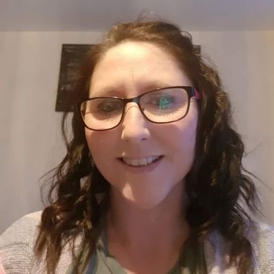 Hi I'm just plain old me,I suffer with mental health, EUPD, FIBRO, I like doing  you tube too Kathy's life about mental health and fibro and life