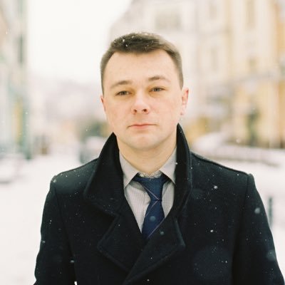 Завів Twitter 10 років тому щоб почати його активно вести тільки зараз. Молочний сержант ЗСУ, юрист з загостреним почуттям справедливості власною персоною.