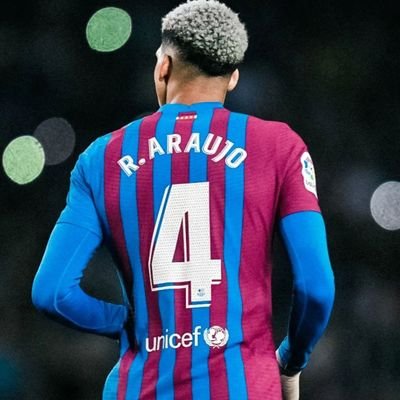 El club por encima de todo y todos. Noticias, opiniones y humor acerca del Barça. -Aquel que dude de jugar en el Barça, ya no nos sirve- 💙♥️