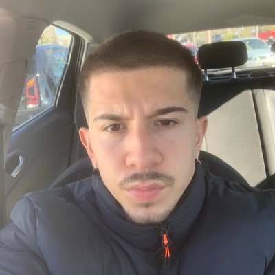 carlitossmdz's profile picture. 