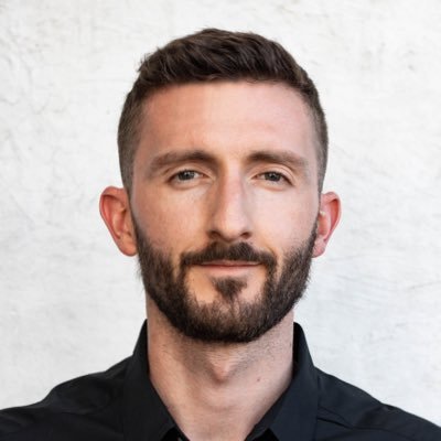 Architect. YouTuber. Helping architecture students succeed in school.