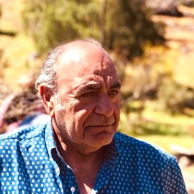 Chileno,77,padre,abuelo,abogado y huaso. Opiniones(pocas)sobre historia ,cultura ,espacios y políticas públicas .