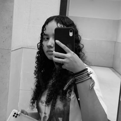 usingwine's profile picture. relatos de incertezas e uns desabafos.