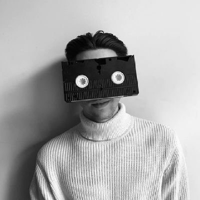 spellbound by the beauty of art • creative coder • minimalism fan • developer at DTAG