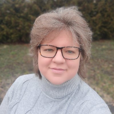 Dūla, zīdīšanas konsultante, studēju psiholoģiju, Oskara sieva, 4x mamma, tulks, atbalsts autisma jomā. Doula, lactation consultant, mother of 4, autism support