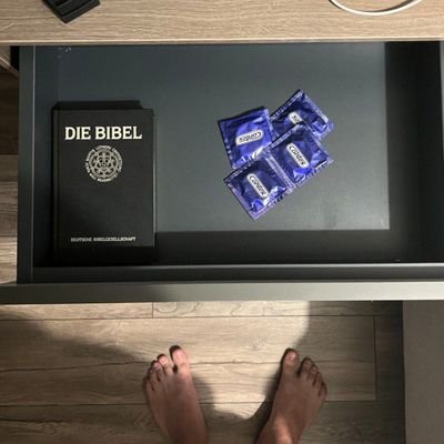 cuberoot328509's profile picture. Атеїст, прокрастинатор

Інтроверт переконавший себе,що він екстраверт