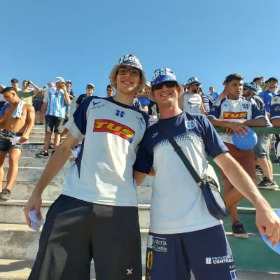POviedo93's profile picture. Y el rock como todo llanto!

Hincha y Socio de Atenas de Rio Cuarto