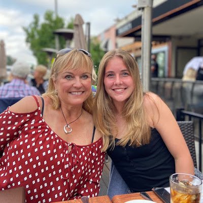 ElyseCarys's profile picture. 