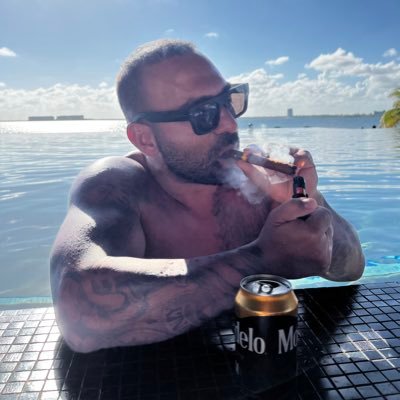 Jason Cuza is the founder of Elite Sales and Marketing based in Miami, Florida