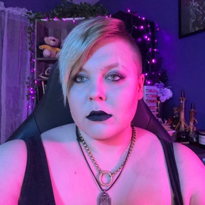 (all pronouns) Professional Animator, Extra Lifer, gamer, rabbit enthusiast. https://t.co/C0Lrucr4cG