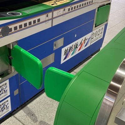 とあるアカウントの趣味用アカウント。2.5次元の話もします。BLは話さないけどNLの話はします。ノマカプ厨、女の子の友情が好き。ちょっとだけ腐女子。ご縁がありましたらよろしくお願いします