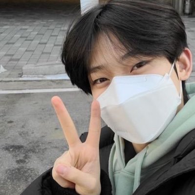 syahznl's profile picture. people 🐰