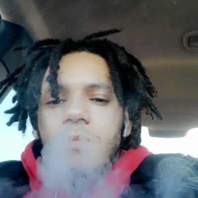 TooFooIy's profile picture. Skud Smokin Baby Legs