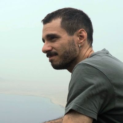 Doctor en Ciencia Política UCM. Memorias, movimientos y viceversa✍️