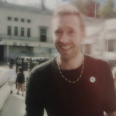 coldplaylovess's profile picture. welcome! :)