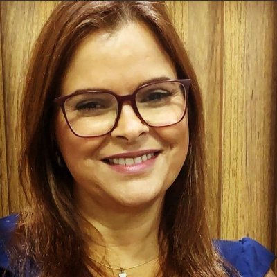 LucianajLeal's profile picture. 