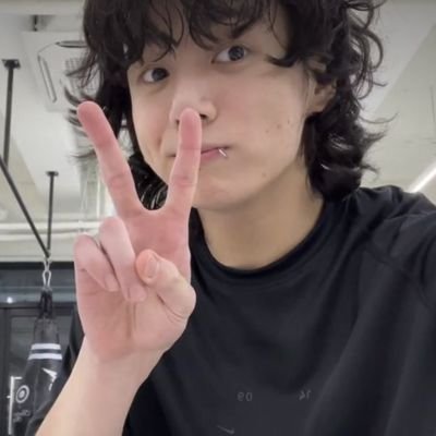 hrnrngg's profile picture. safe space