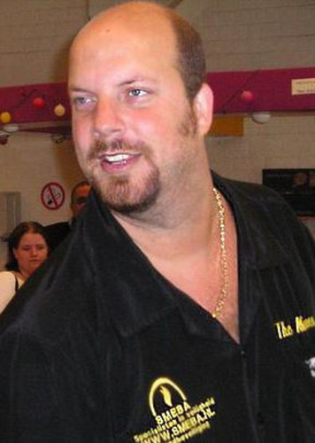 http://t.co/O6gh1Ab0Yc for all your dartshirts and http://t.co/gTe6bAdKhF for darts and more