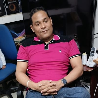 jotadoble04's profile picture. Fanático de las ironías de la vida y propulsor de que vale más dar que pedir.