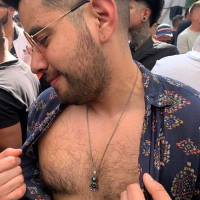 Psicólogo • CDMX • Gay • Fetiche con movimiento de pectorales