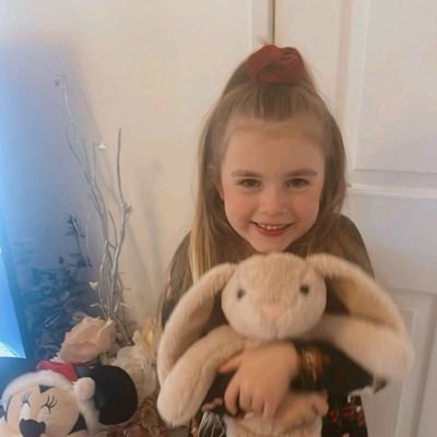 father to my beautiful princess Amelia ❤❤