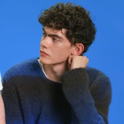 polar04eliza's profile picture. Bigger scenes and Bigger star...
Enamorada de Joe Locke 💛✨