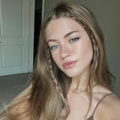 BenjaminCaitb's profile picture. An unacceptable love needs no sorrow but time- sometime for forgetting. A badly-hurt heart needs no sympathy but understanding.