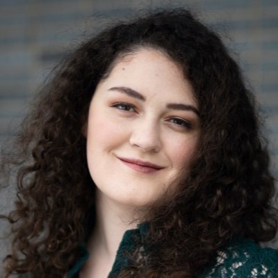 SeekEachLight's profile picture. PhD candidate @Memorialhss (#SSHRC) + @DigitCurator / #Medievalism #Arthuriana #FanStudies / she/her / #AOII / #BlackLivesMatter / #FairDealAtMUN