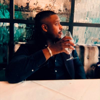 HandsomeNewton's profile picture. My music is just awesome 😌