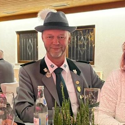 Magum44sw's profile picture. Sportschütze, Legalwaffenbesitzer,
Opa gegen links.