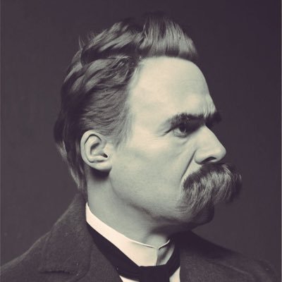 “Yalnızca kendi bildiği biçimiyle yaşam kavramı, deneyimi, her türlü söze, formüle, yasaya, inanca, dogmaya karşı direniyordu.” Deccal, Friedrich Nietzsche