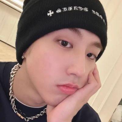 galaxy_activist's profile picture. 21