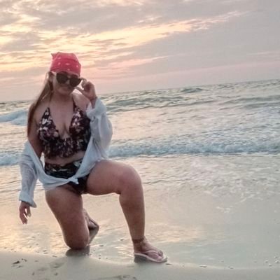 BianeArrieta's profile picture. 🚩SǐLvڪعTяǐڪTα 🚩🚩💯%  
❤Mis  hijas 👭
❤loly 🐕
❤ La Enfermería💉💊
❤ El Vallenato 🎤🎶
❤ La Guajira 🌵🌵 
❤ Silvestre Dangond🚩
Que La Gloria Sea Para Dios.🙏