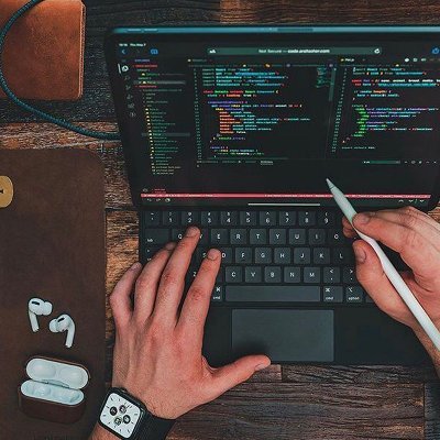 Hirusha711's profile picture. Football and tech enthusiast