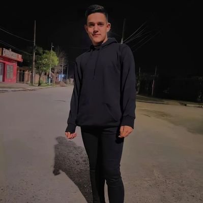 tomipizzo00's profile picture. 𝙷𝚎𝚌𝚑𝚘𝚜, 𝚗𝚘 𝚙𝚊𝚕𝚊𝚋𝚛𝚊𝚜 
𝚅𝚎𝚊𝚖𝚘𝚜 𝚚𝚞𝚎 𝚜𝚊𝚕𝚎 𝚍𝚎 𝚎𝚜𝚝𝚘