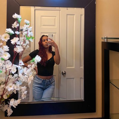 AriannaSanichar's profile picture. ig: ariannasanichar
