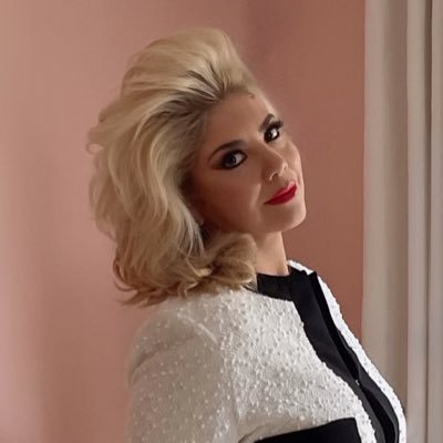 arelyfonsecahtx's profile picture. Hairstylist/Colorist Freelance Hair and Makeup Artistry