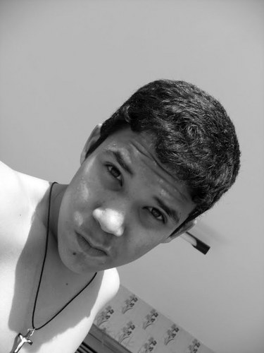 Quero viver a vida alegre e feliz,do jeito que eu sou e nada mais :D