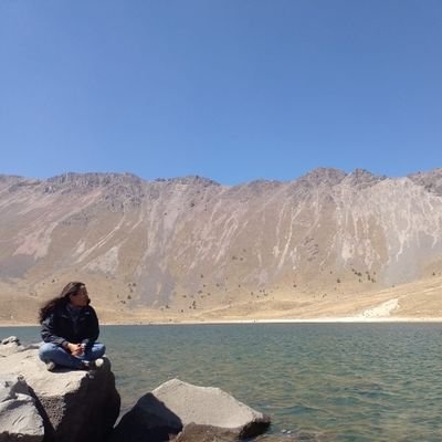 Cagaham's profile picture. No tienes que resolver el misterio de la vida, solo experimentarlo▪︎QFB▪︎1/4 segundo▪︎Bohemia, renegada y sin destino 
💊🏊‍♀️🎵⛸🏃‍♀️🚴‍♀️