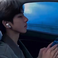 Bit (@bit2942393135) 's Twitter Profile